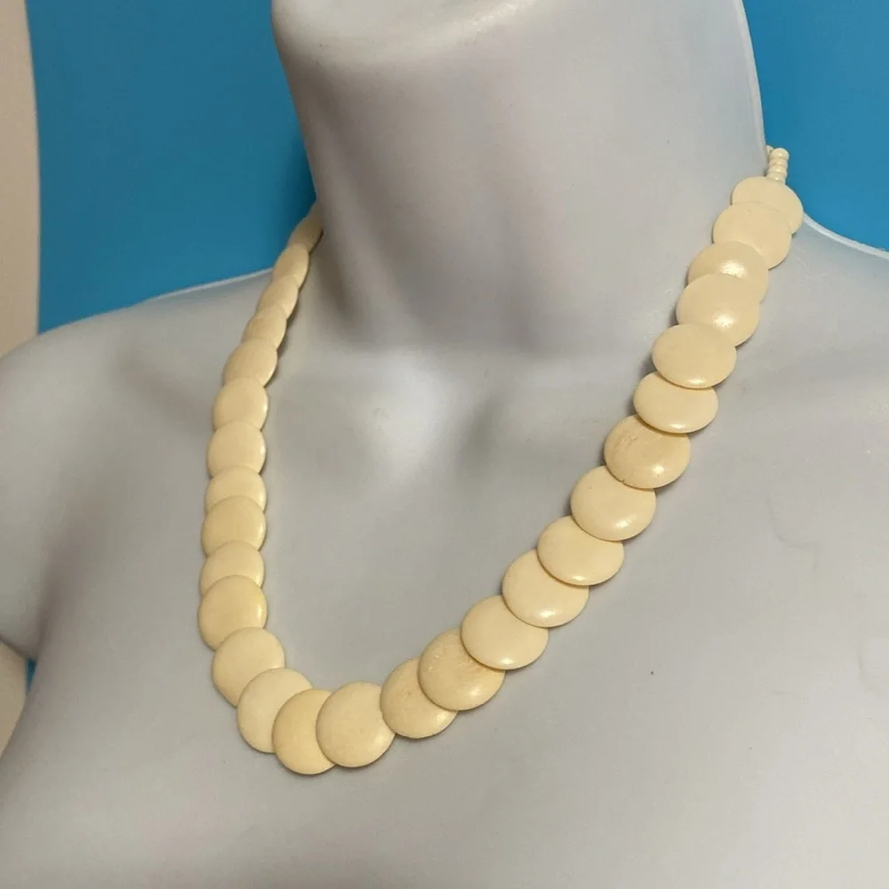 Cream Bovine Flat Bead Necklace With Screw Clasp